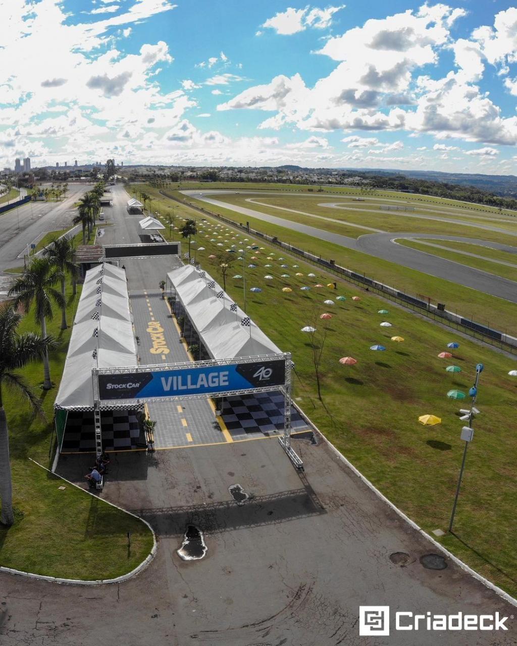 Pisos Plásticos Pixel da Criadeck garante segurança e acessibilidade na Stock Car Goiânia 2019